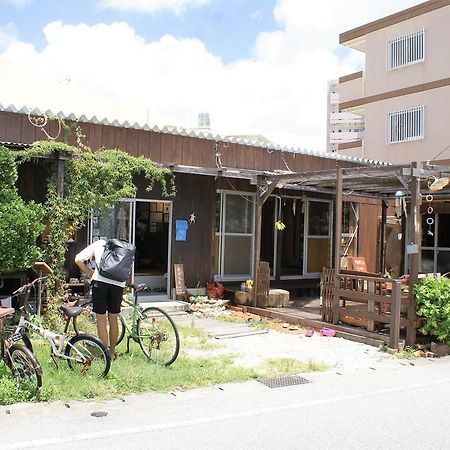 Minshuku Agaihama Hostel Yonabaru Exterior photo